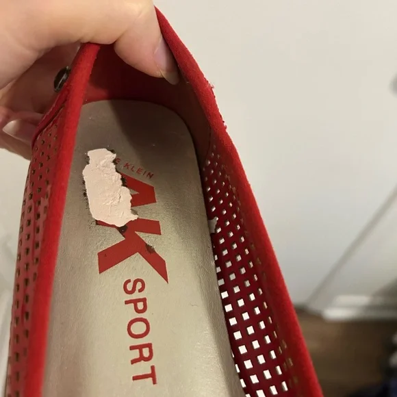 Anne Klein Red Flats with Bow Accent Size 6 - Picture 2 of 4